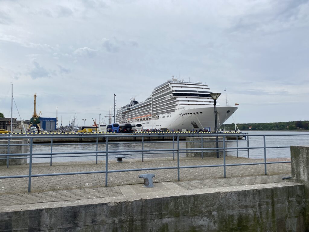 kurische nehrung klaipeda kreuzfahrtschiff msc