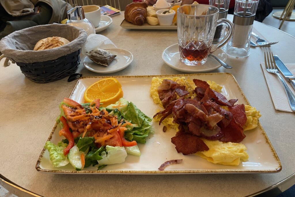 Frühstück in Berlin Unter den Linden