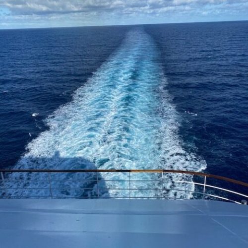Kreuzfahrt auf dem Meer